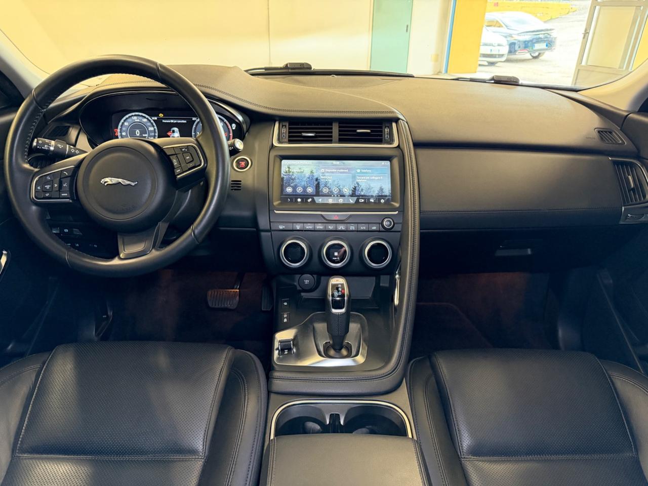 Jaguar E-Pace 2.0D 180 CV AWD aut. R-Dynamic SE