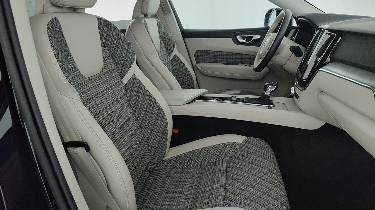 VOLVO XC60 2.0 d4 Business awd geartronic my18