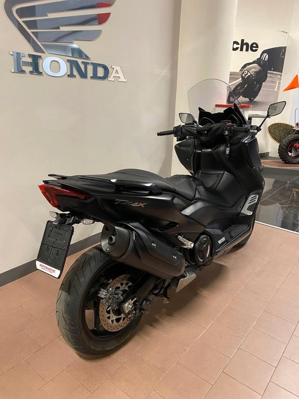 Yamaha T Max 560