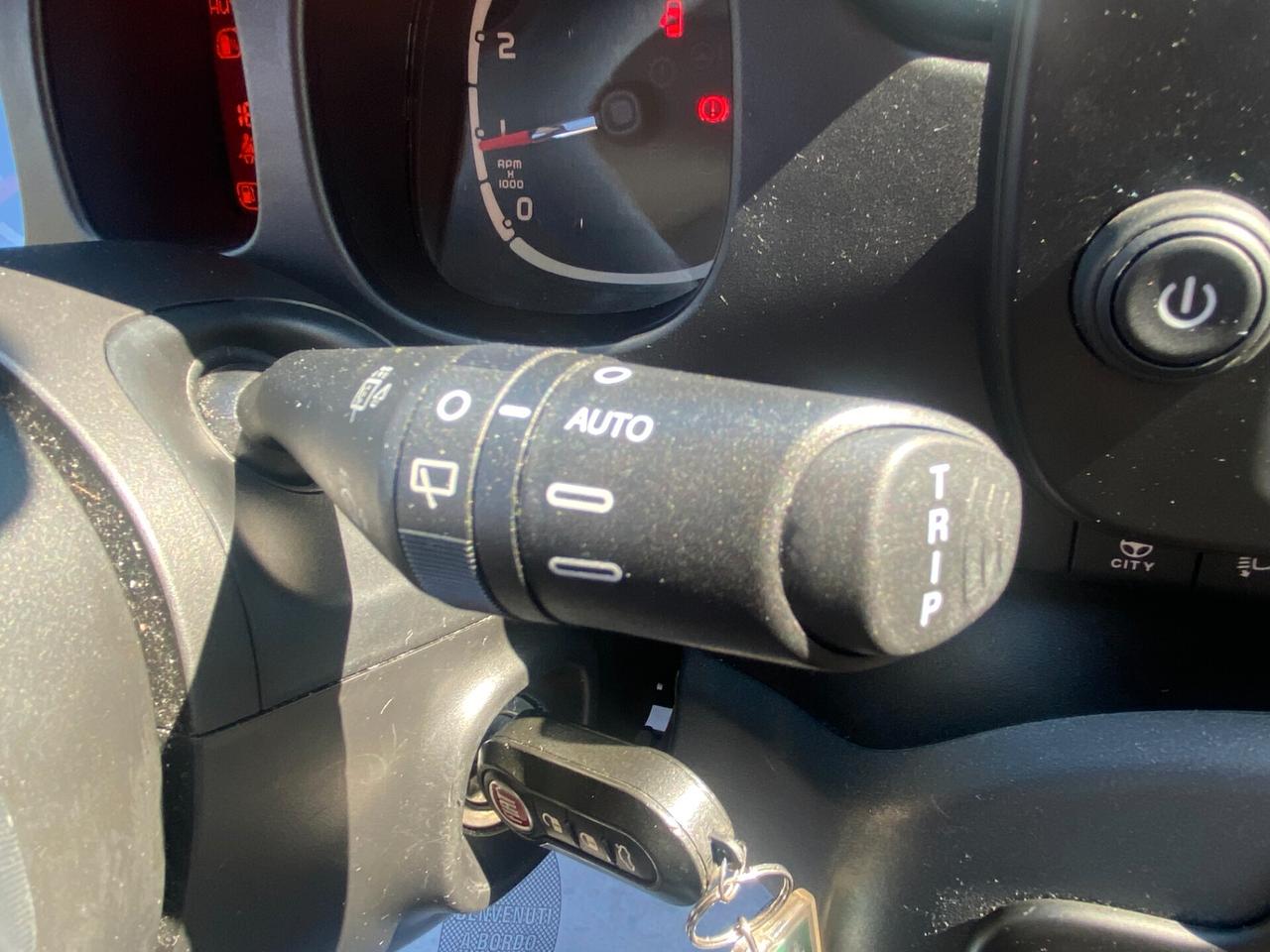 FIAT Panda 1.0 hybrid 5posti CROSS RadioAPP-PREZZO REALE