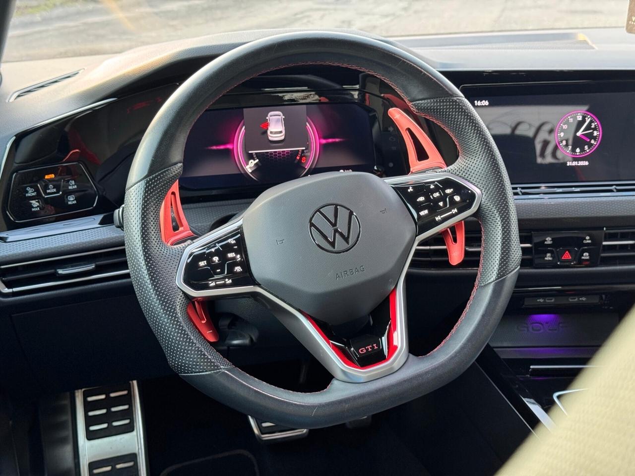 Volkswagen Golf GTI 2.0 TSI DSG