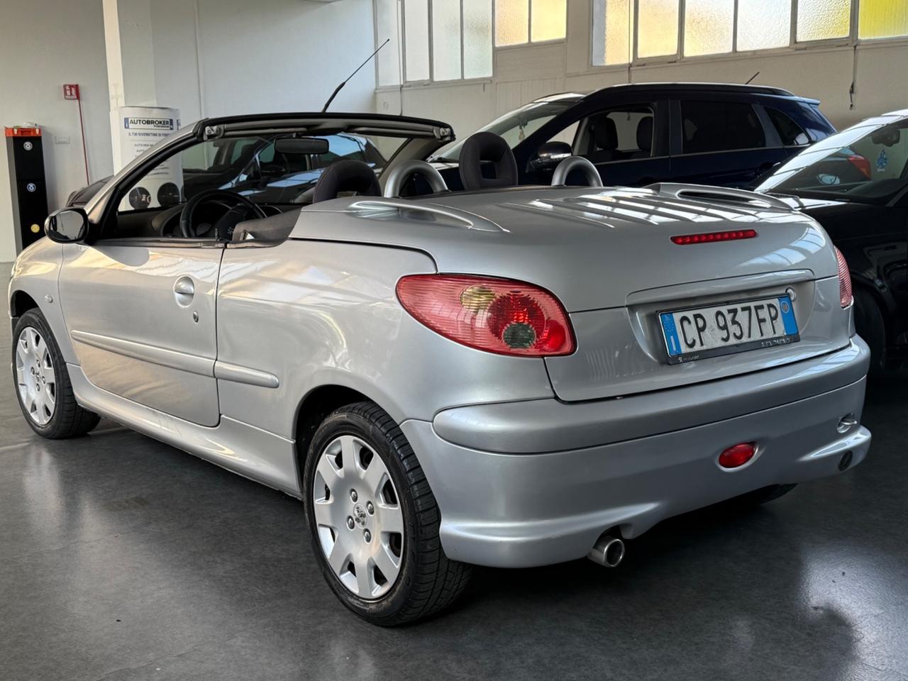 Peugeot 206 1.6 16V CC Quiksilver