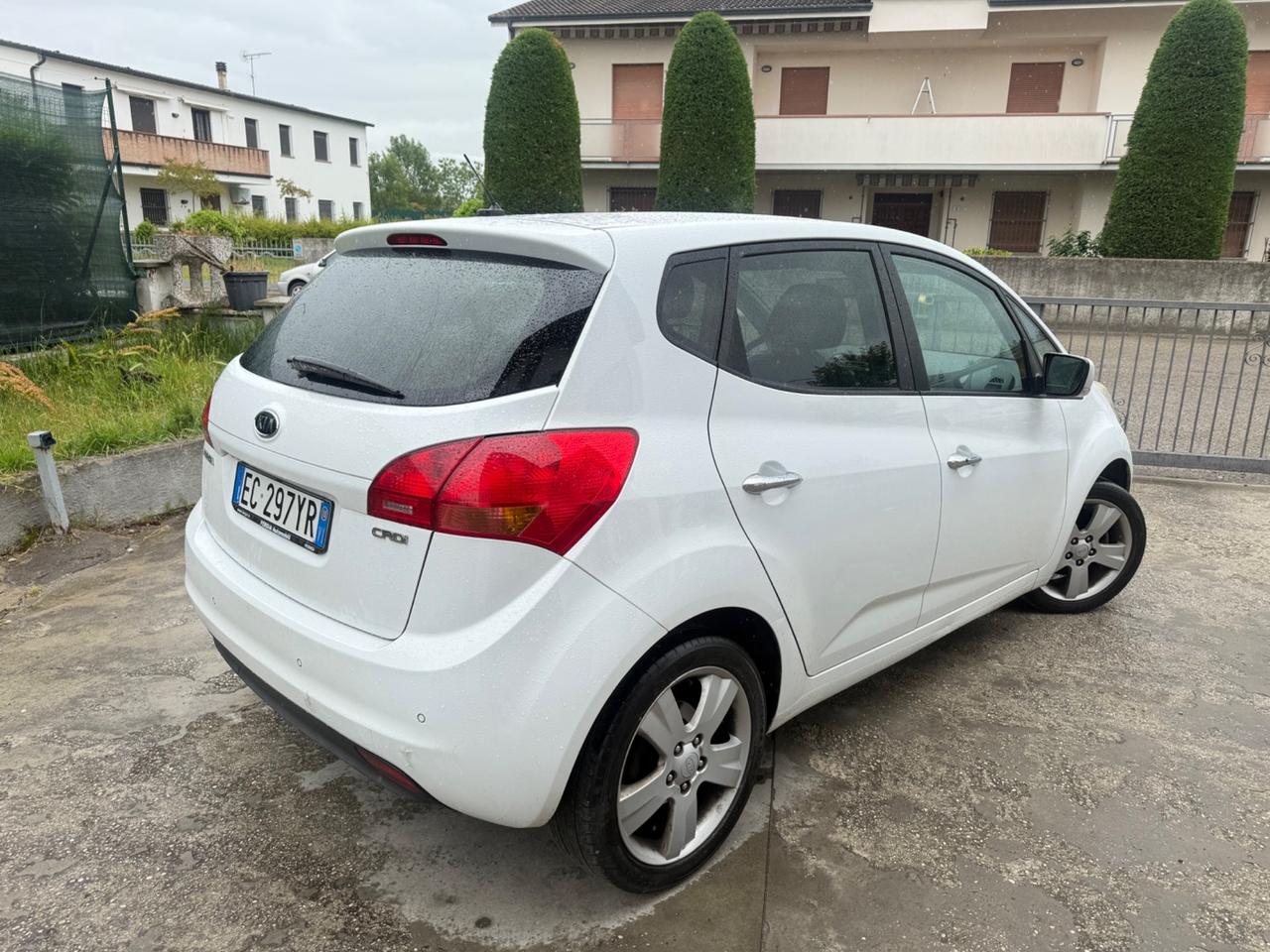 Kia Venga 1.6 CRDi DIESEL FULL OPT POCHI KM NEOPATE