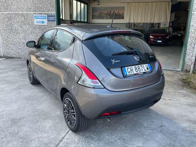 Lancia Ypsilon 1.0 FireFly 5p Hybrid Silver UNIPRO*NEOPATENTATI