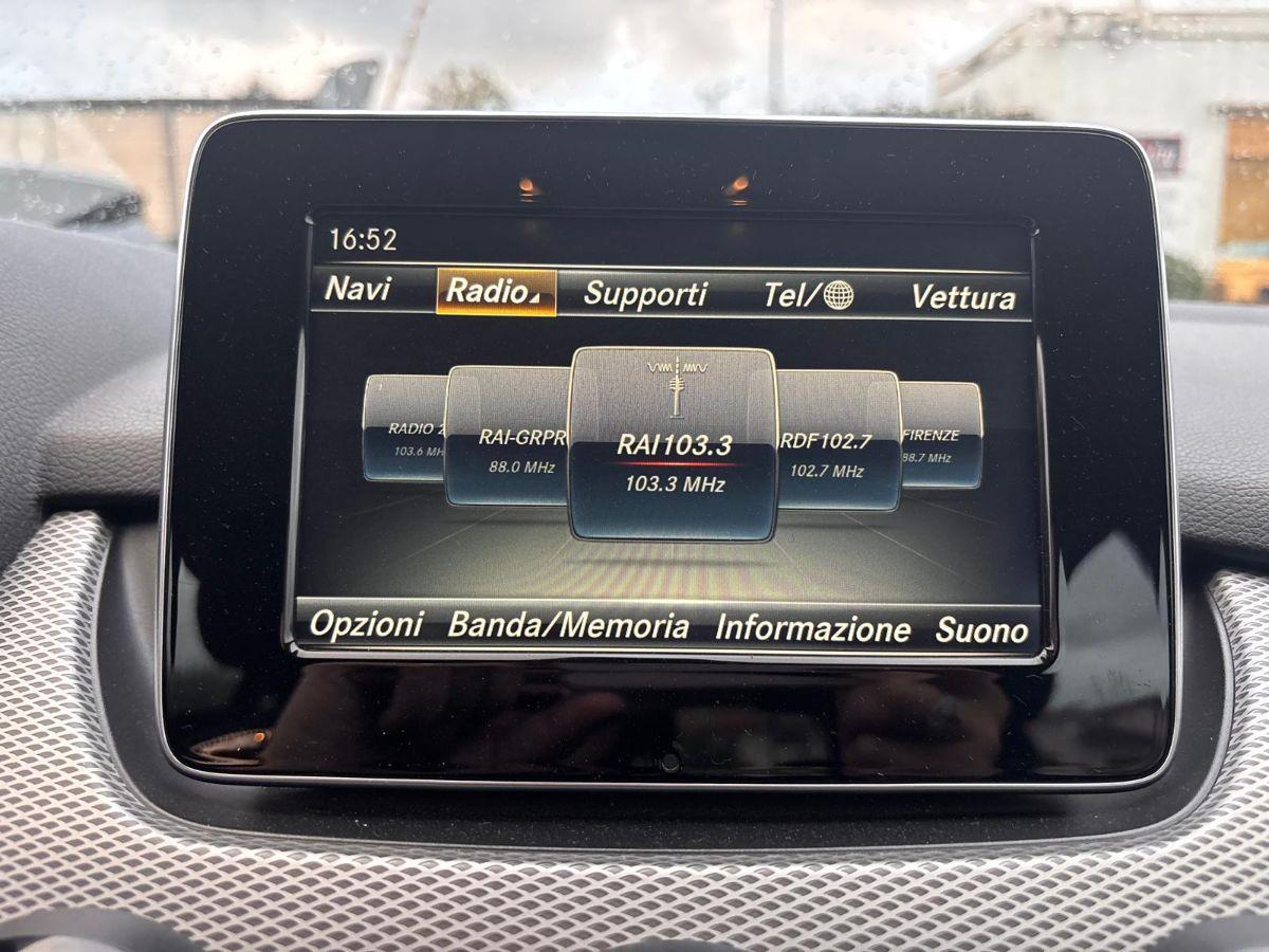 MERCEDES - Classe B - B 200 Automatic 4Matic Premium