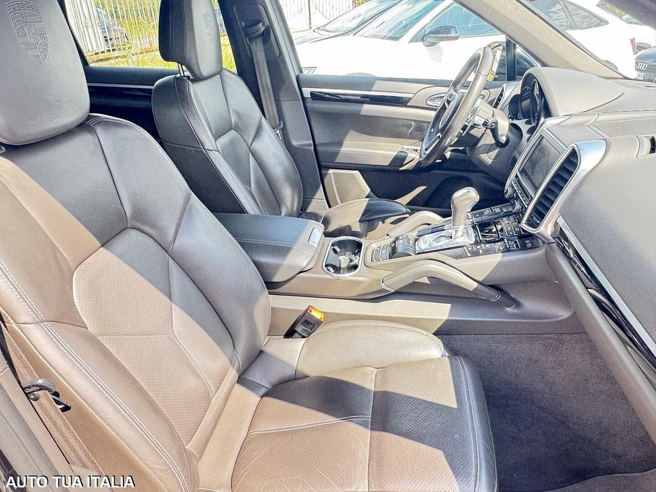 PORSCHE CAYENNE DIESEL NAVI PASM LED