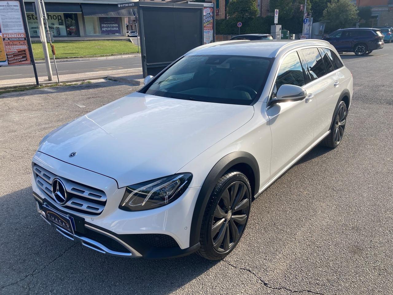 Mercedes-Benz E 220 E-Class E #6086