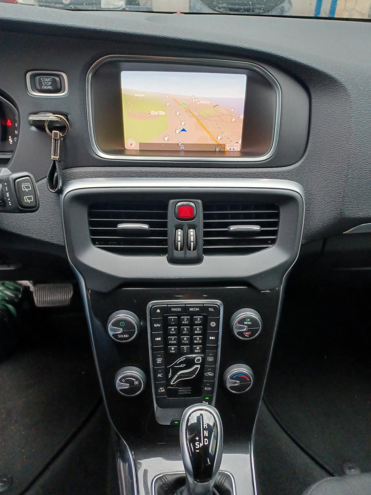 Volvo V40 D3 Geartronic Momentum ANNO 2017