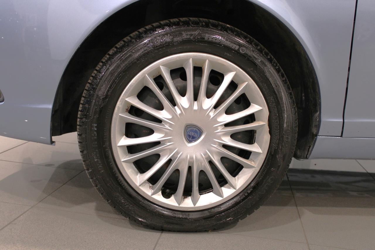 Lancia Ypsilon 1.3 Mjet Argento - 2009