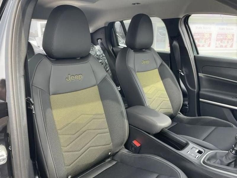 Jeep Avenger 1.2 Turbo MHEV Summit