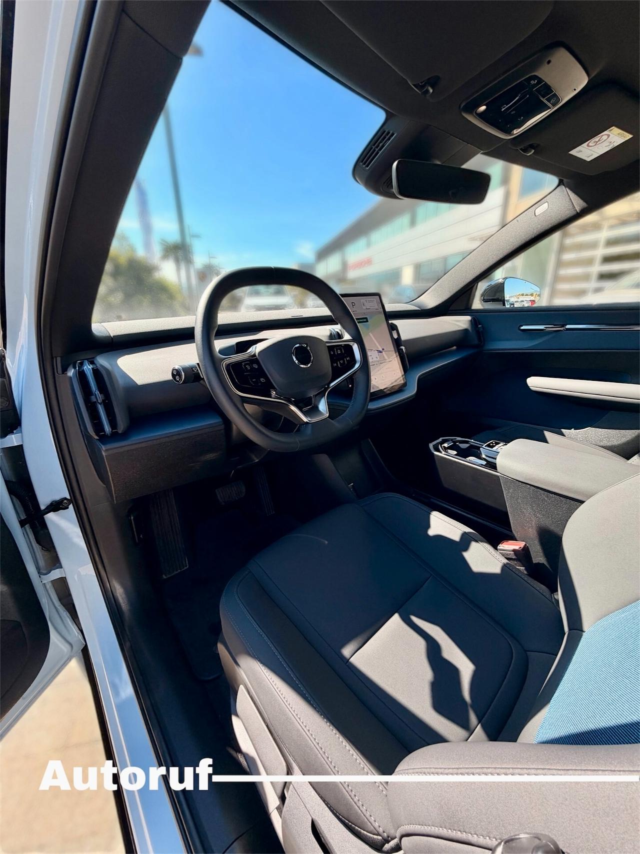 Volvo EX30 PLUS LONG RANGE ELECTRIC 475km