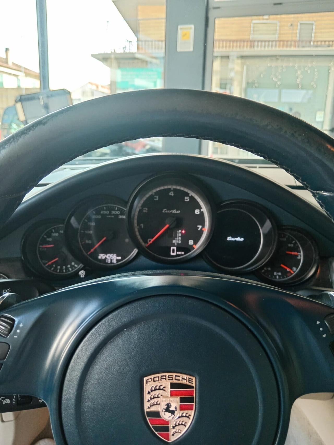 Porsche Panamera 4.8 Turbo