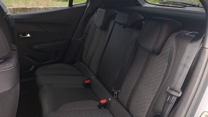 Peugeot 2008 1.2 PureTech 100 cv ALLURE