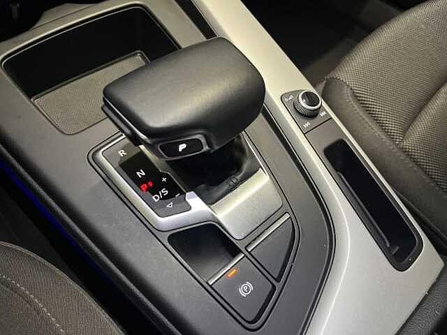 Audi A4 35 TDI/163 CV S tronic Business Advanced