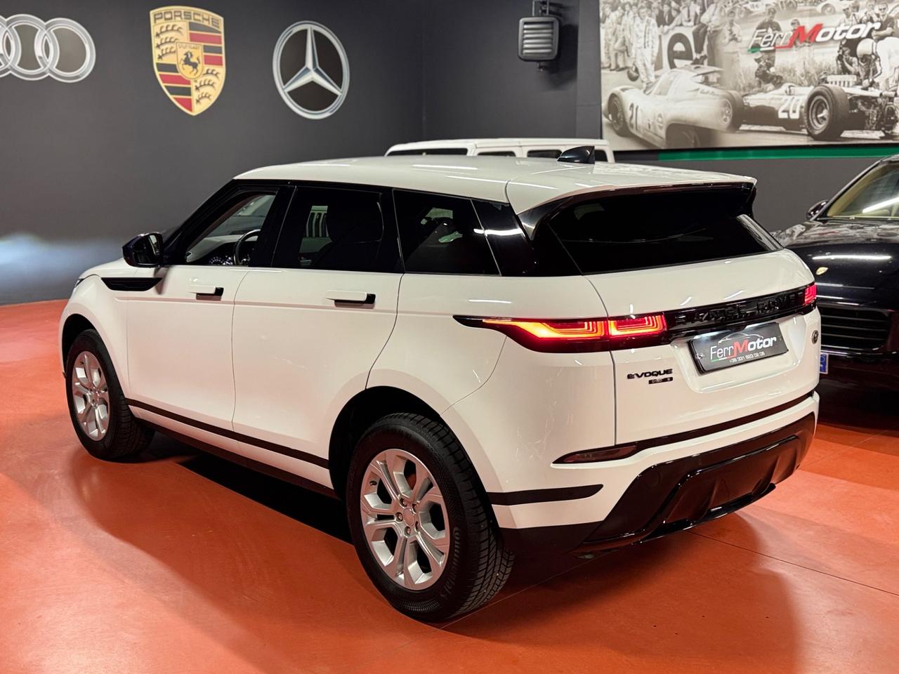Land Rover Range Evoque 2.0D I4-L.Flw 150 CV AWD Auto SE