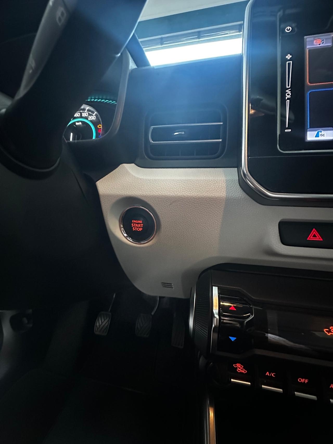 Suzuki Ignis 1.2 Hybrid Top