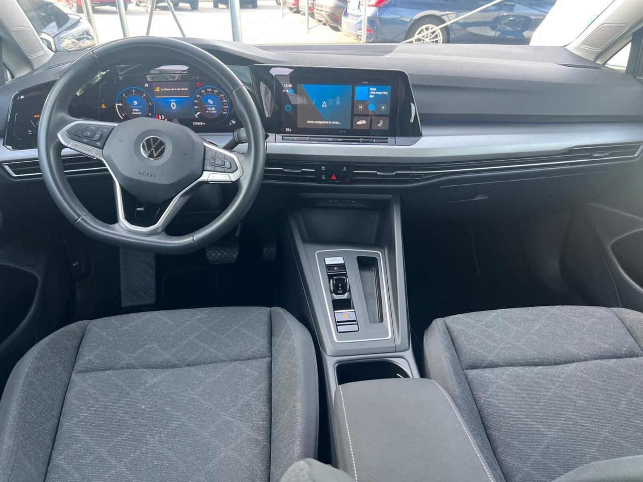 Volkswagen Golf Variant 2.0 TDI SCR Life FINANZIABILE