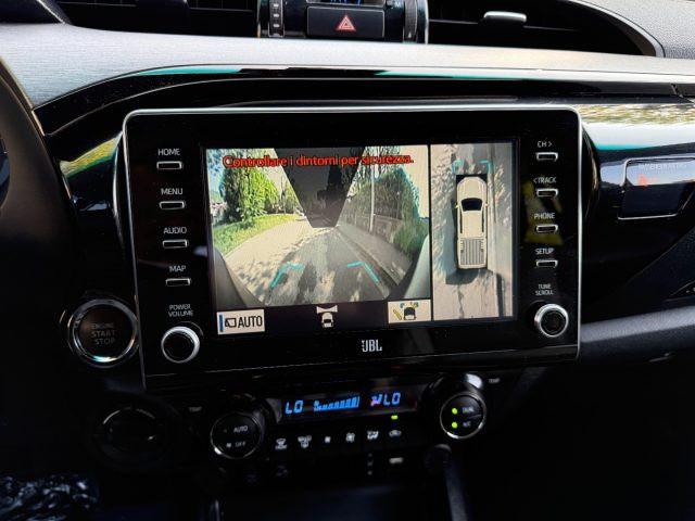 TOYOTA Hilux 2.8 D A/T 4WD Double Cab Invincible IVA ESPOSTA