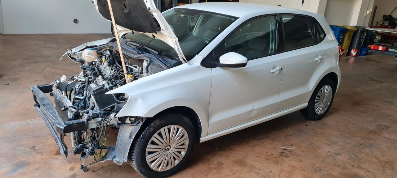 Volkswagen Polo 1.0 MPI 75 CV 5P FRESH