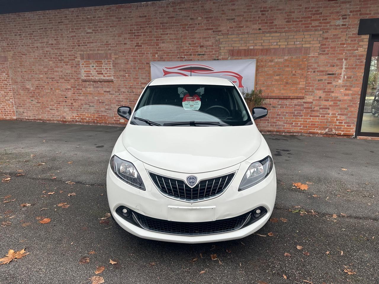 Lancia Ypsilon 1.0 FireFly 5 porte S&S Hybryd Gold