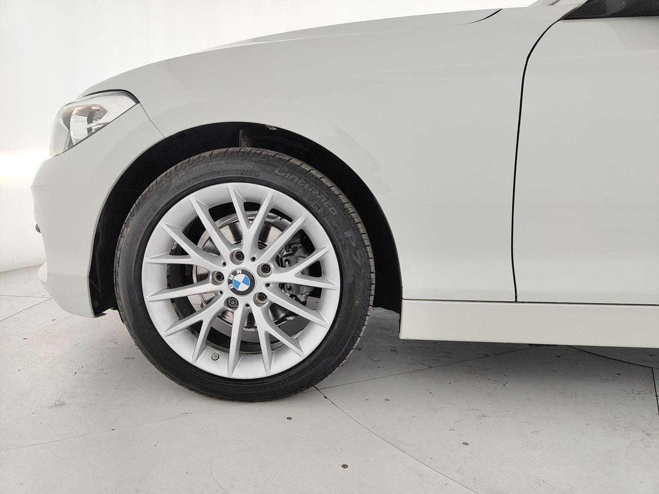 BMW 116d Advantage 5p auto