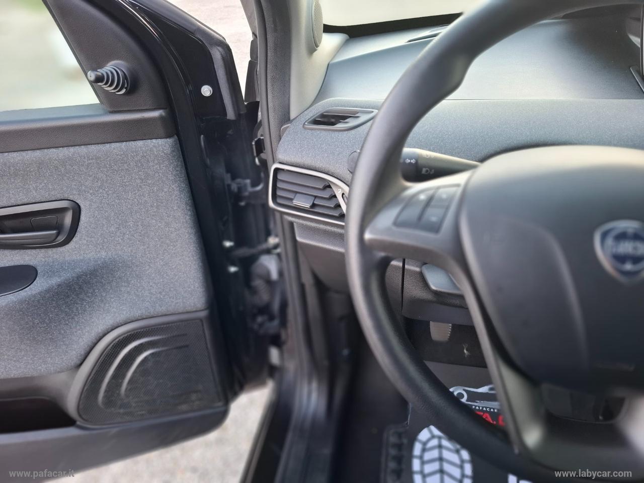 LANCIA Ypsilon 1.0 FireFly 5p.S&S Hybrid Silver