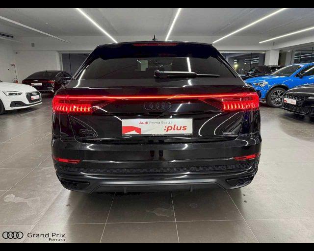 AUDI Q8 45 TDI quattro tiptronic Sport