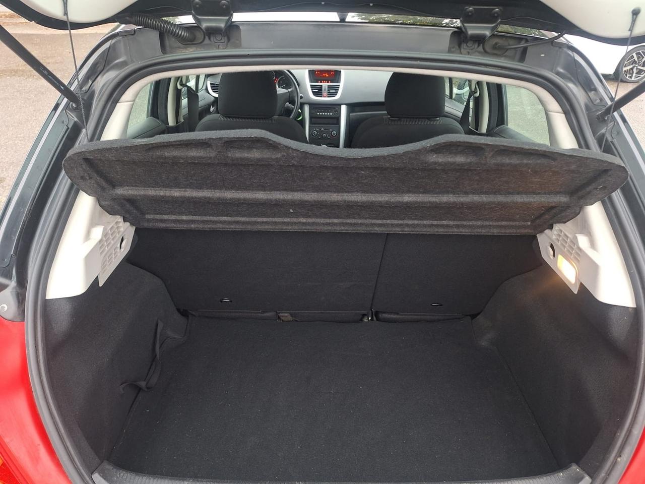 Peugeot 207 Plus 1.4 8V 75CV 5p. ECO GPL