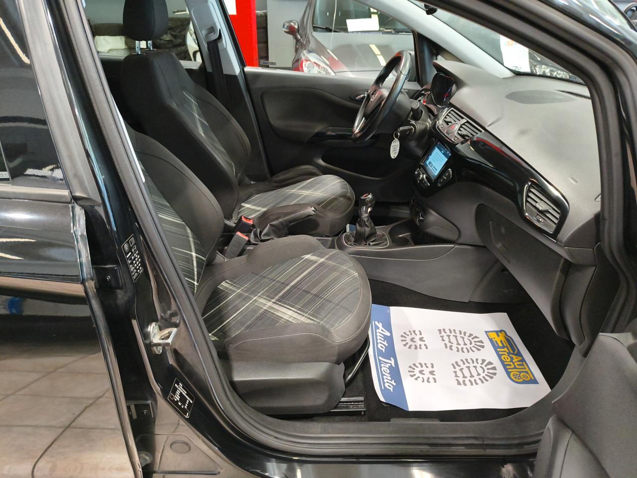 Opel Corsa 1.2 5 porte Innovation solo 119.000 km