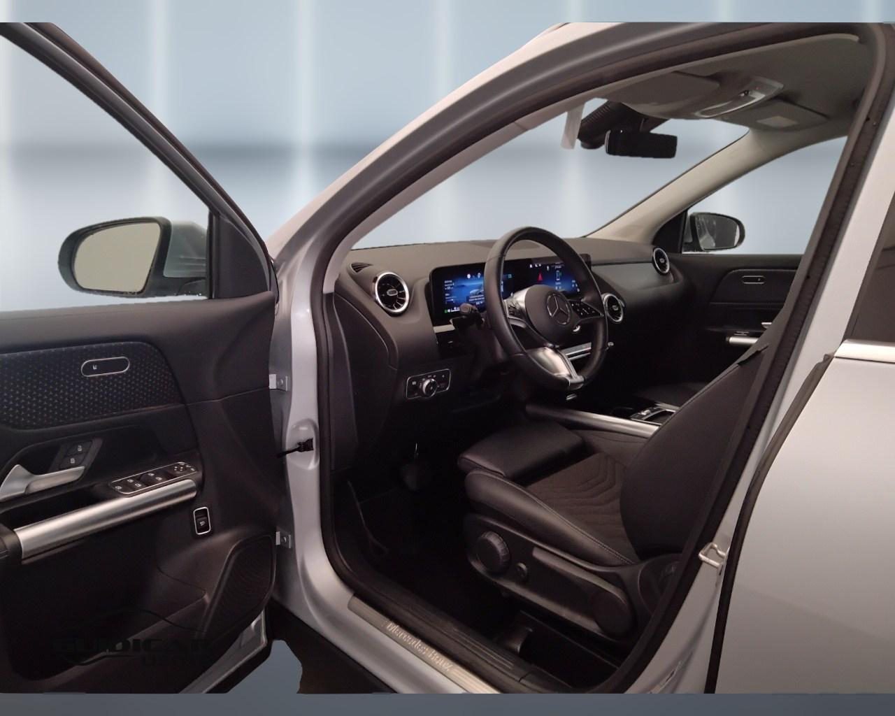 Mercedes-Benz GLA-H247 2023 - GLA 180 d Progressive Advanced auto