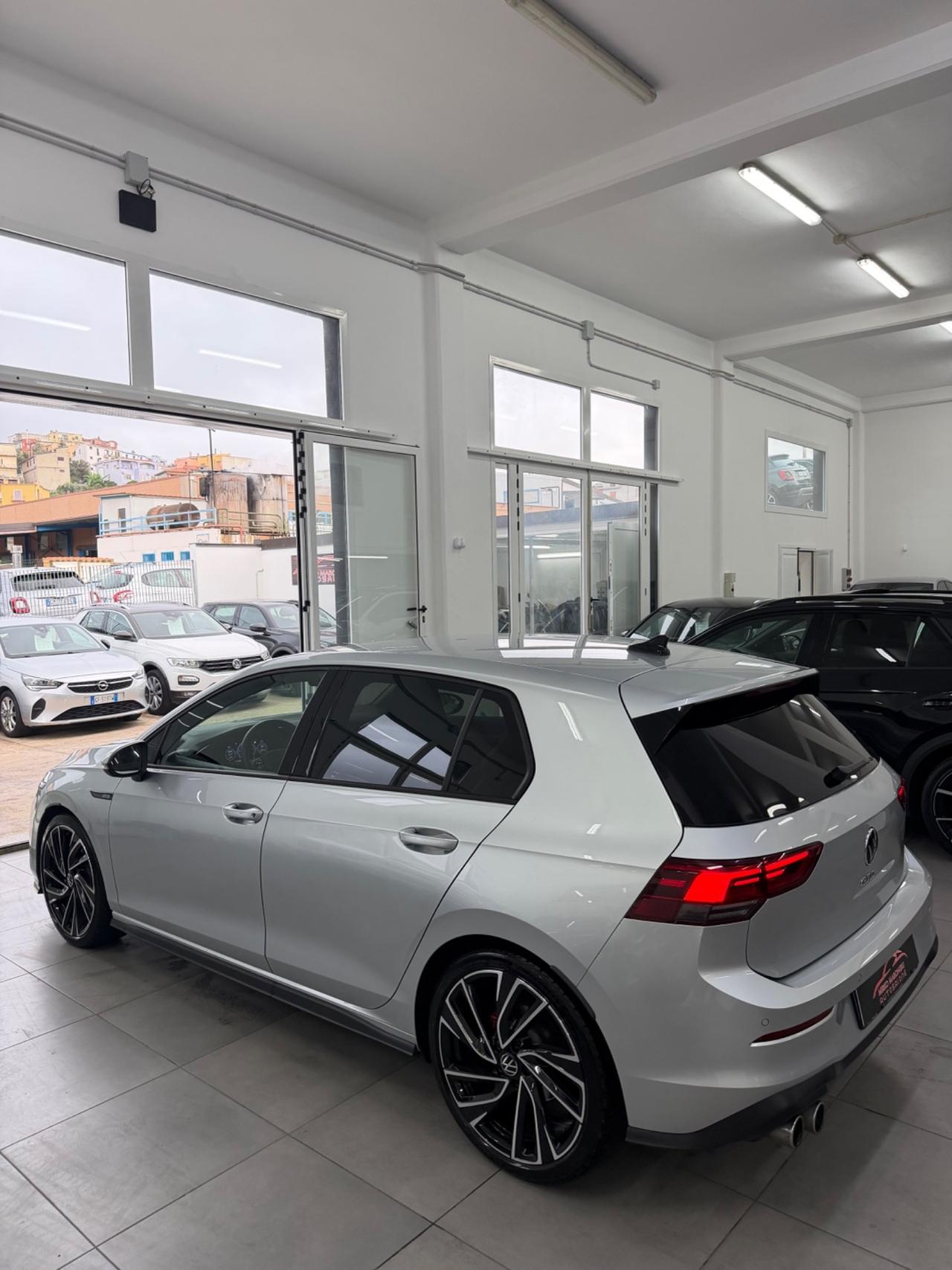 VW GOLF 8 2.0 200 Cv DSG GTD FINANZIABILE