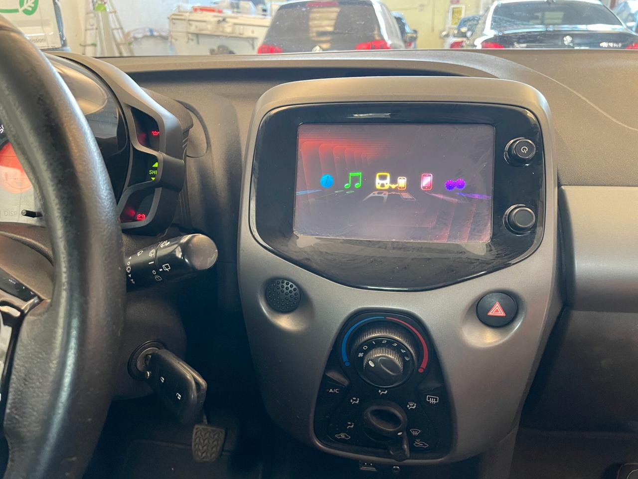 Toyota Aygo Connect 1.0 VVT-i 72CV 5 porte x-business MMT