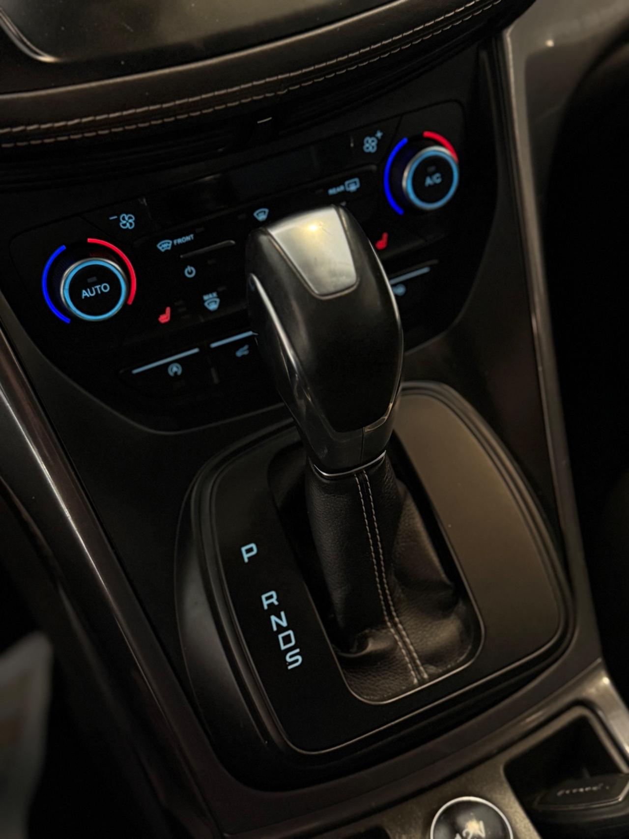 Ford Kuga 2.0 TDCI 180 CV S&S 4WD Powershift Vignale