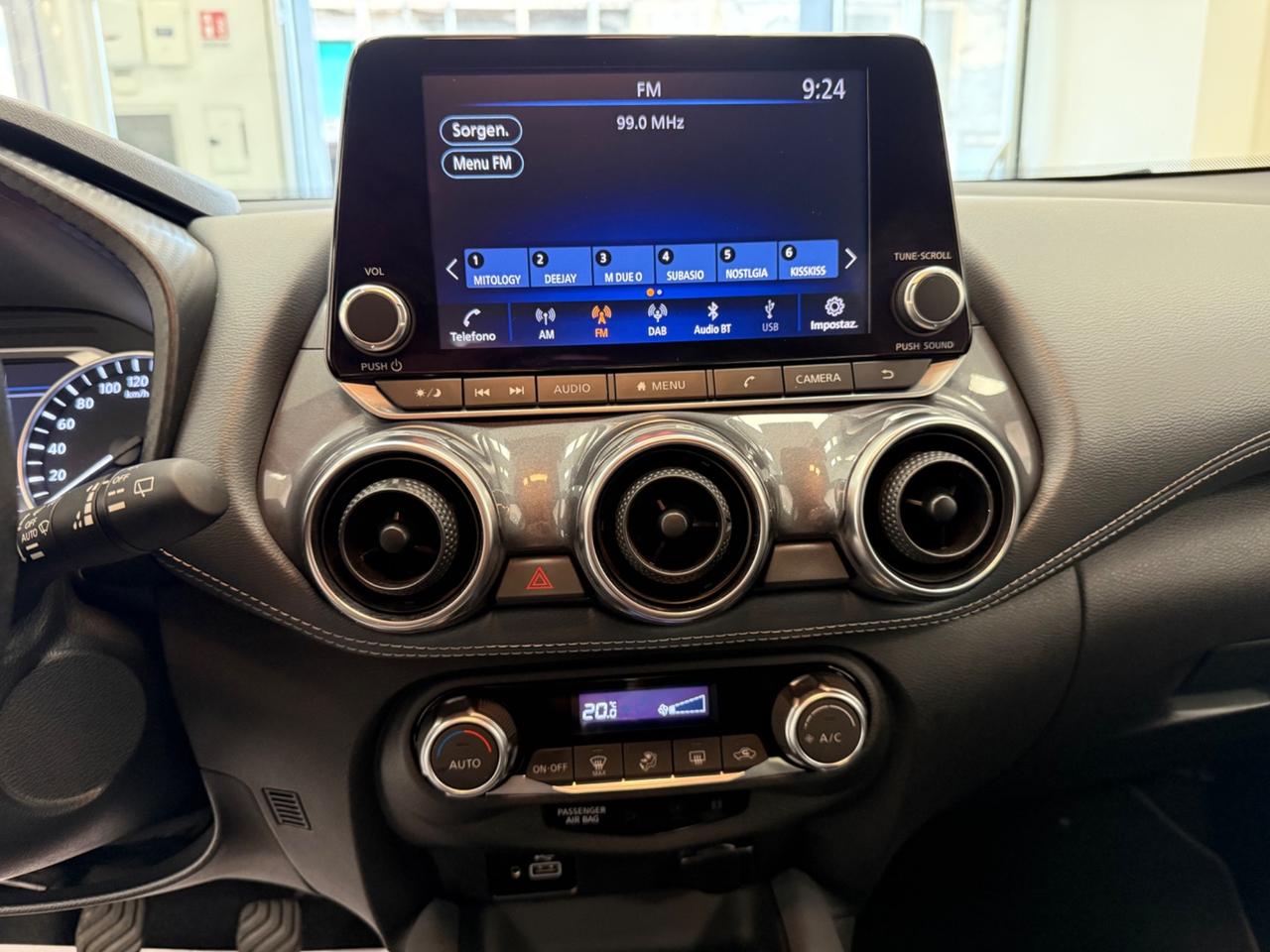 Nissan Juke 1.0 DIG-T 114 CV N-Connecta