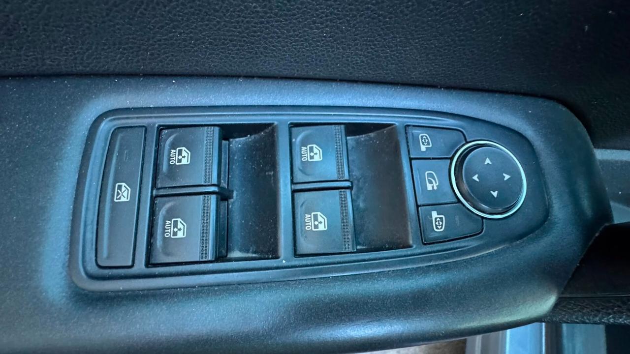Renault Captur TCe 100 CV GPL Intens retrocamera navi