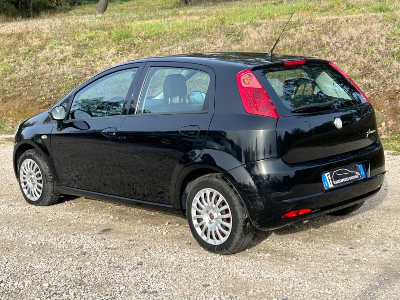 Fiat Grande Punto 1.2 5 porte Neopatentati accettiamo permute