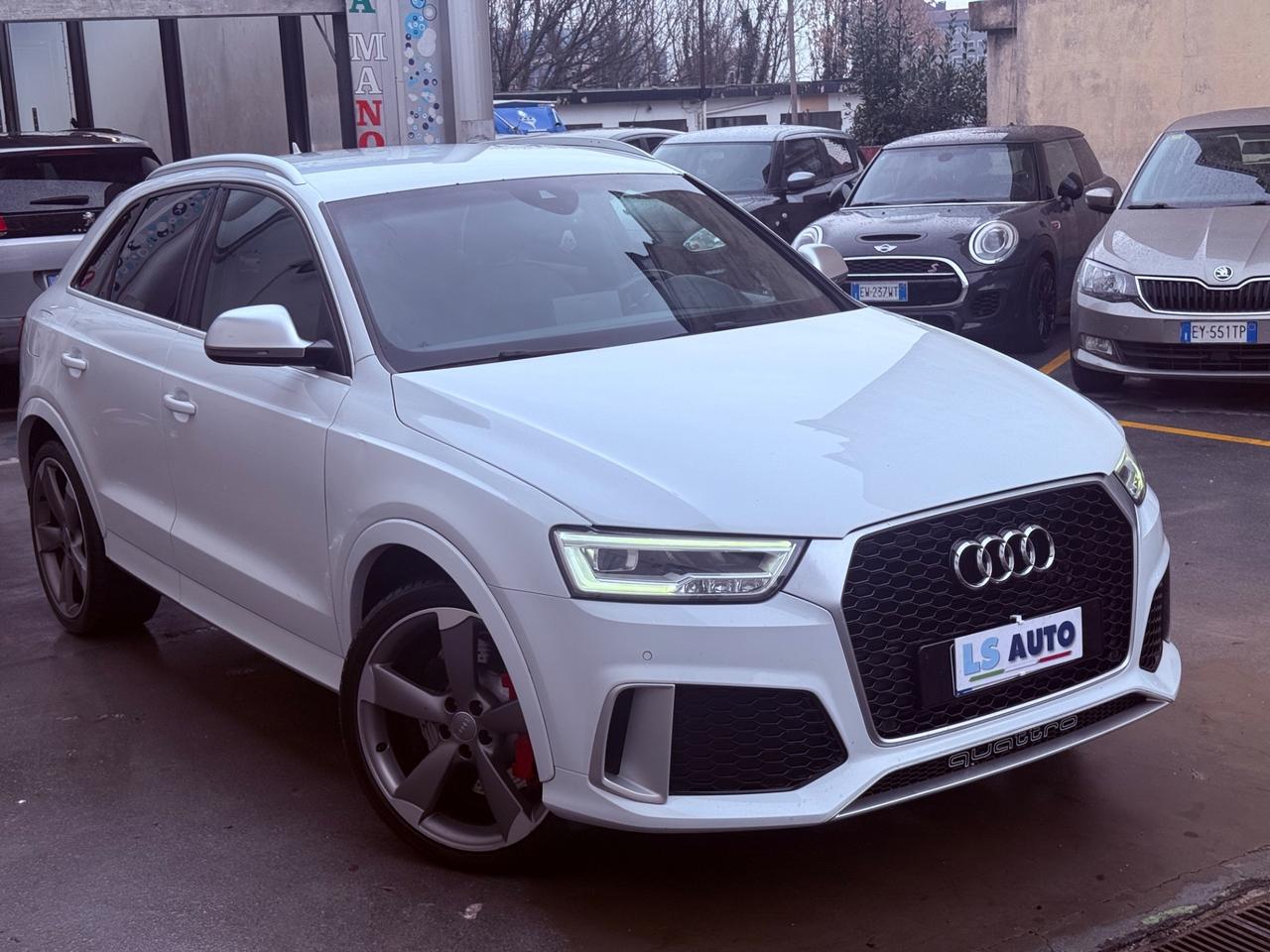 Audi Q3 RS 2.5 TFSI quattro S tronic