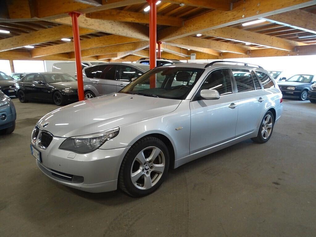 BMW 530d Touring Futura 235 CV