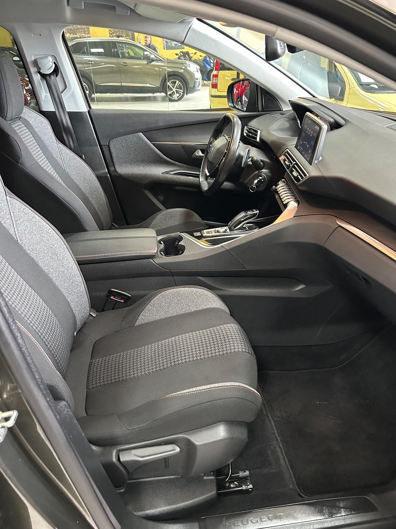 PEUGEOT 3008 1.5 Hdi “NAVI/FULL LED/18”-2020