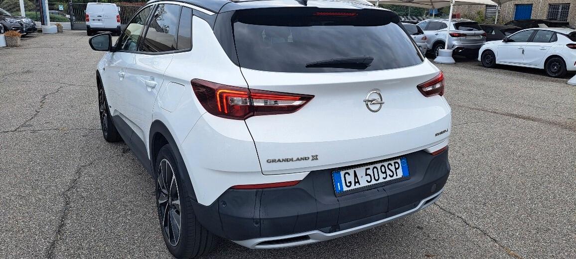 Opel Grandland X 1.6 Hybrid4 Plug-in aut. AWD