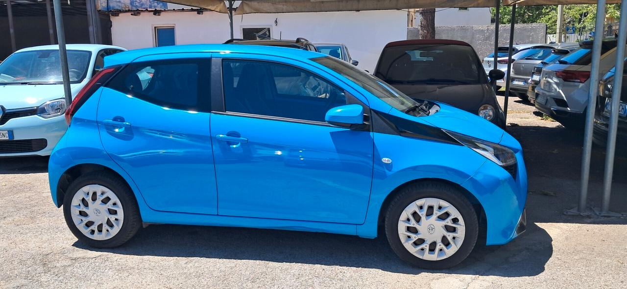 Toyota Aygo 1.0 VVT-i 69 CV 5 porte business del 2019