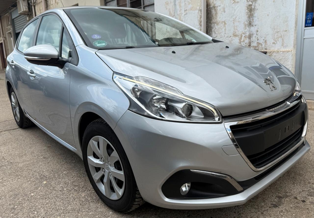 Peugeot 208 PureTech 82 5 porte Allure