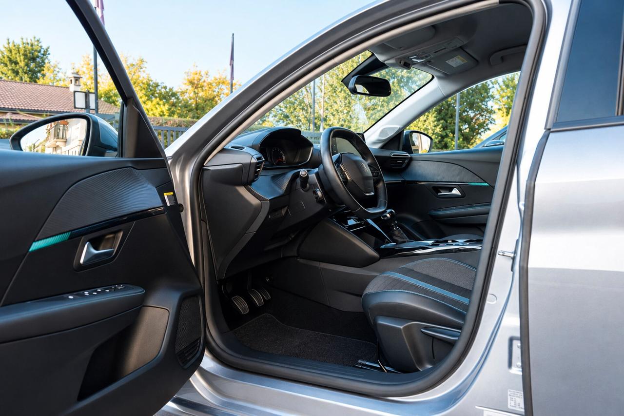 Peugeot 208 1.2 GT-Line 100 CV 5 porte