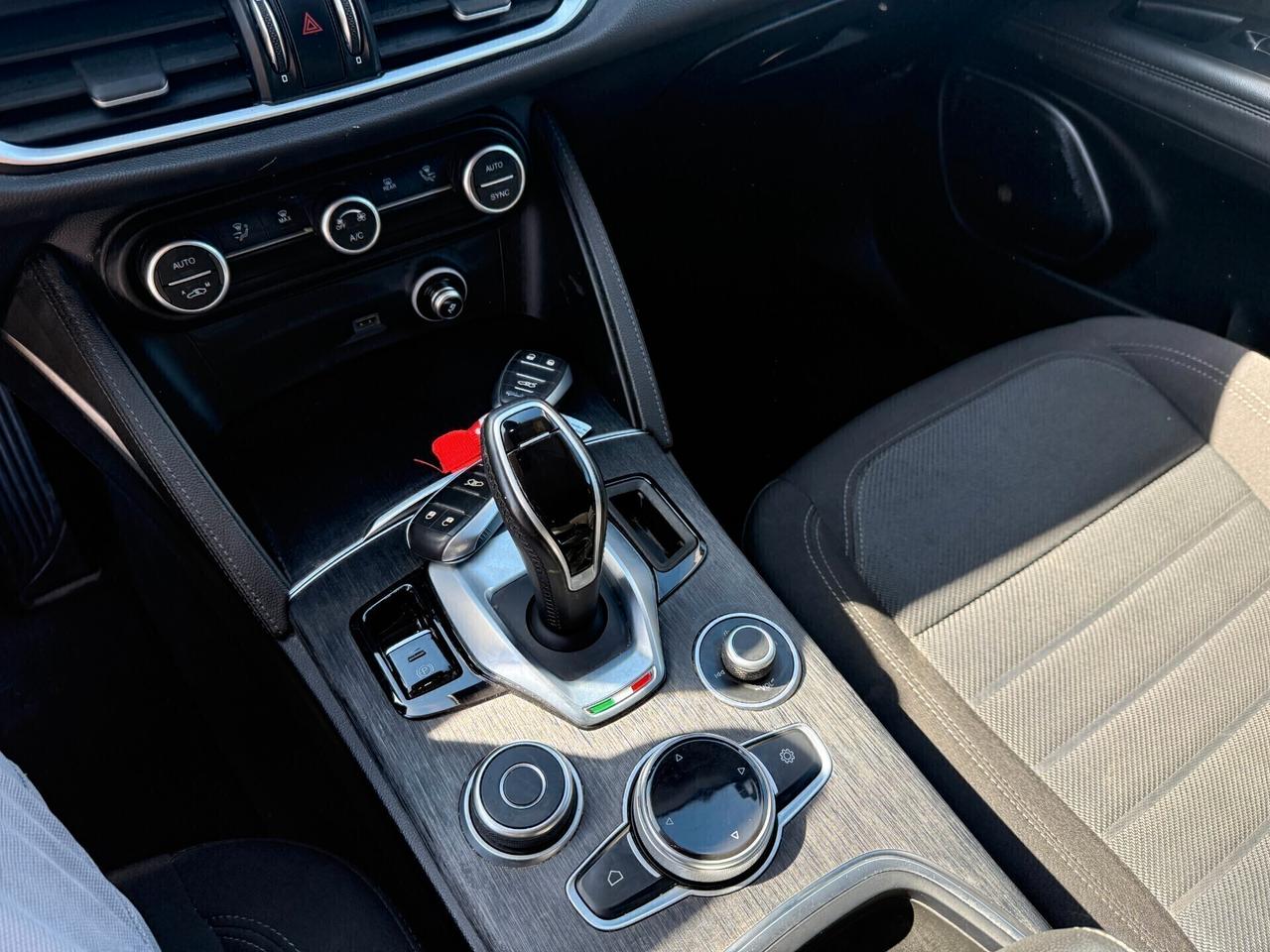 Alfa Romeo Stelvio 2.2 Turbodiesel 160 CV AT8 RWD Business