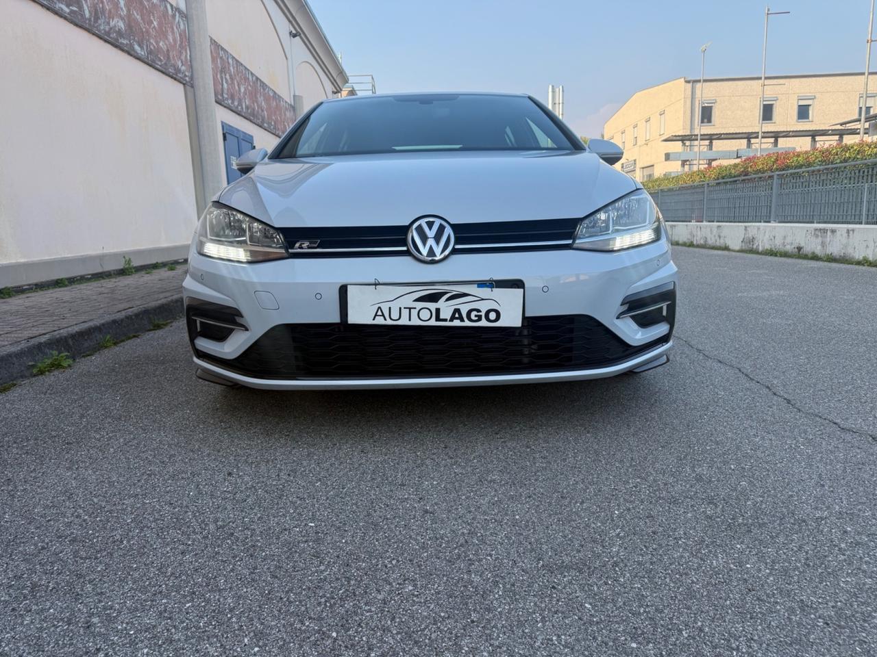 Volkswagen Golf 2.0 TDI DSG 5p. R-Line