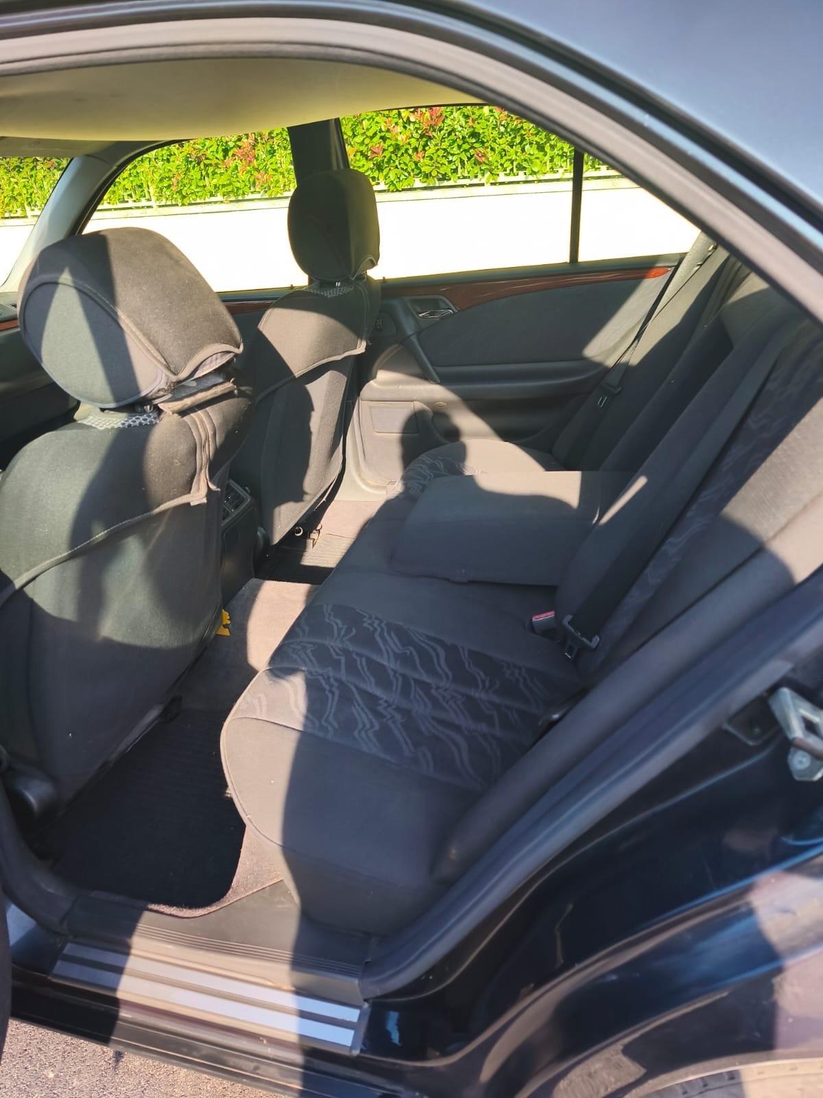 Mercedes-benz E220 solo export