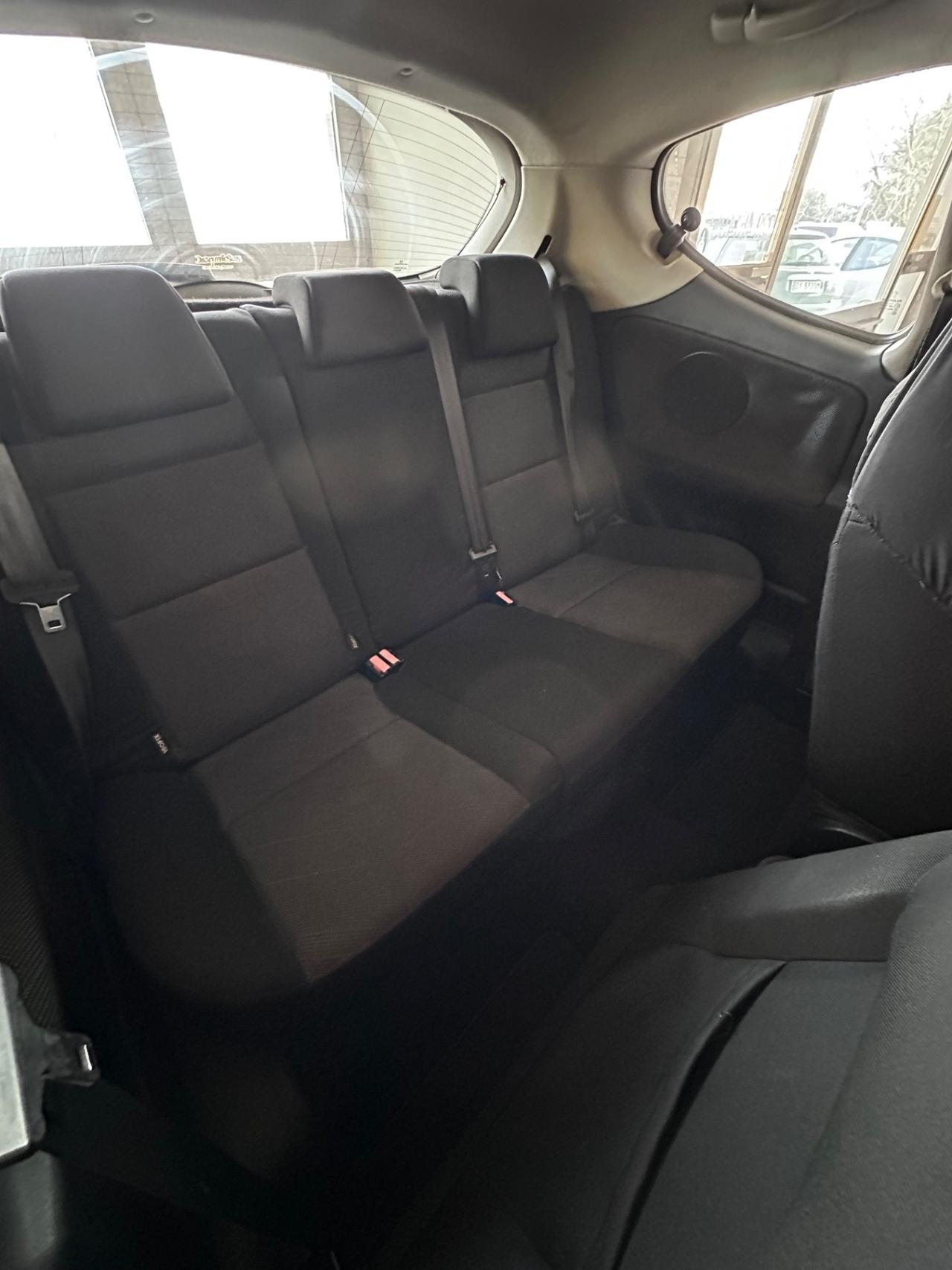 Peugeot 207 1.6diesel 90cv cinghia fatta