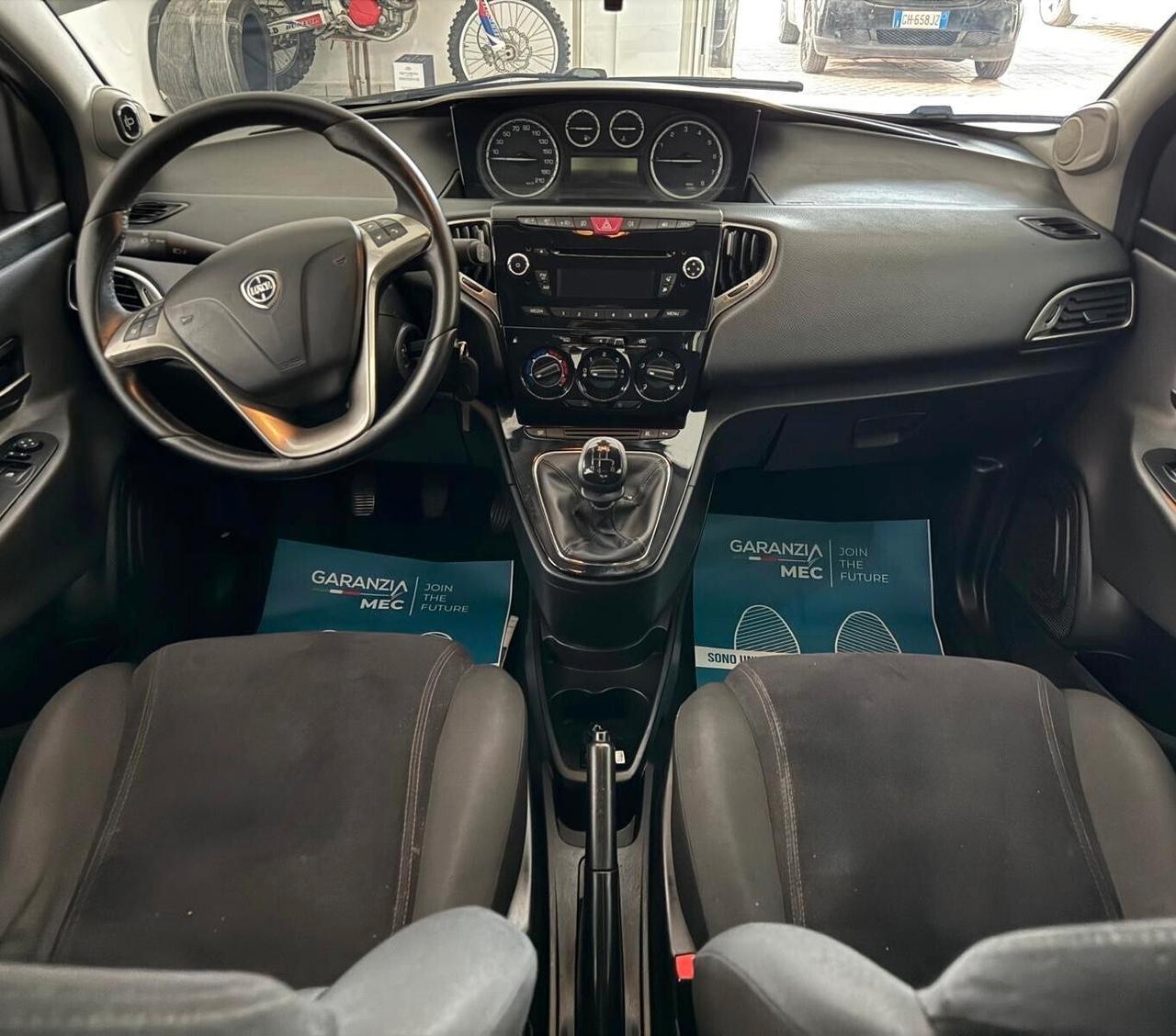 Lancia Ypsilon 0.9 TwinAir 85 CV 5 porte S&S Silver