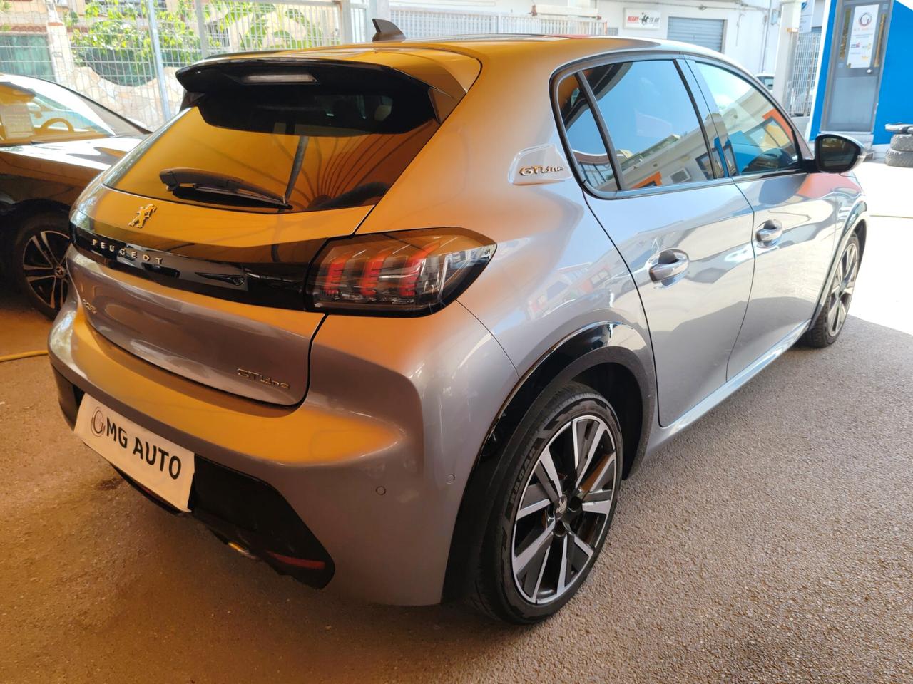 Peugeot 208 BlueHDi 100 S&S 5 porte GT Line