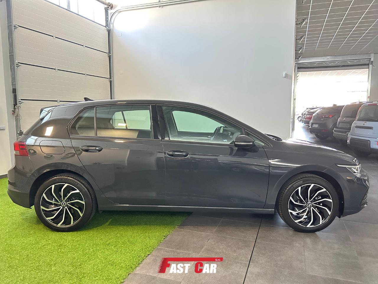 Volkswagen Golf 1.0 TSI EVO Life